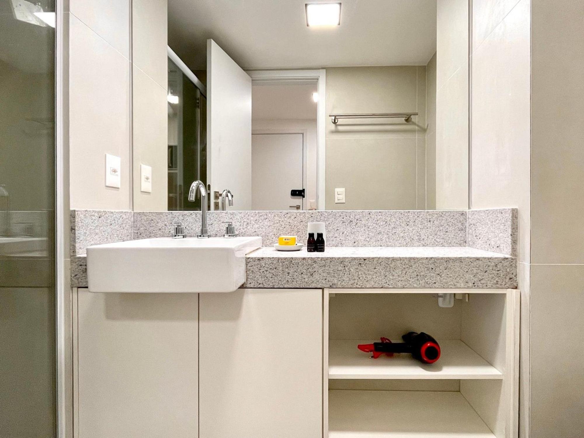 Leblon - Moderno Com Piscina E Academia. Apartamento Rio de Janeiro